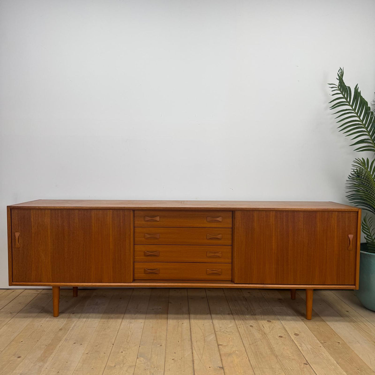Sideboard in teak di Clausen & Søn, 1960