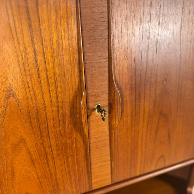 Mobile angolare danese in teak angolare – Mid-Century