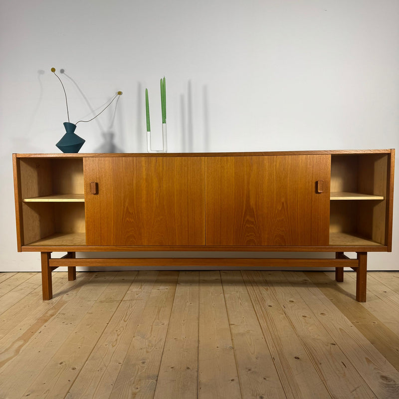 Sideboard “Arild” di Nils Jonsson per Troeds – Svezia, 1960
