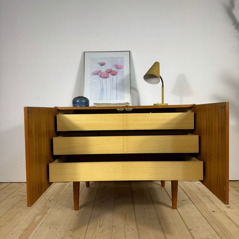 Sideboard Mid-Century Modern in Teak con Cassetti Interni
