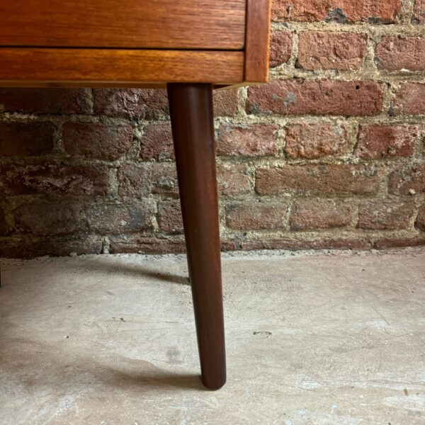 Comodino, teak, Danimarca 1960