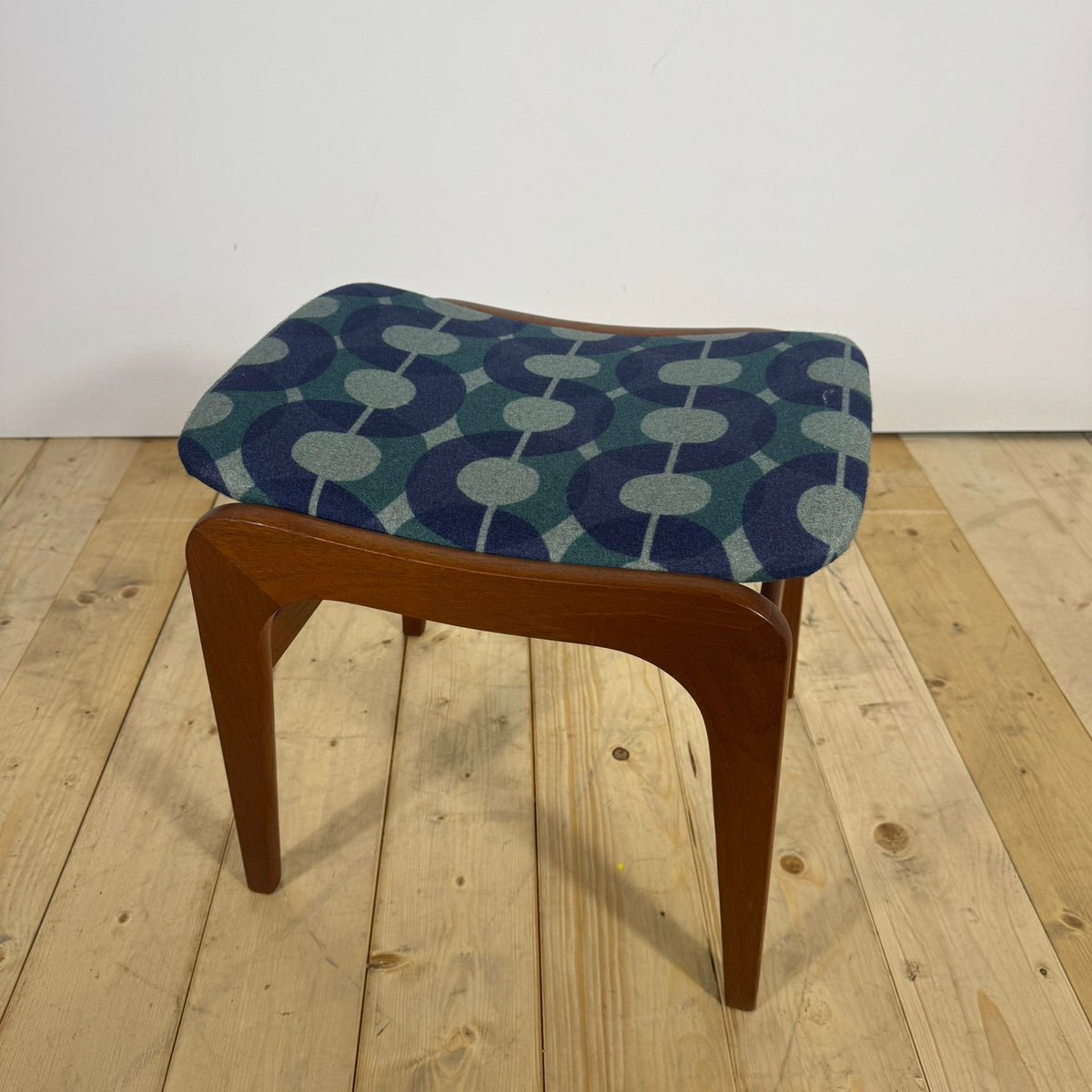 Poggiapiedi Vintage in Teak – Design Danese (Anni '60)