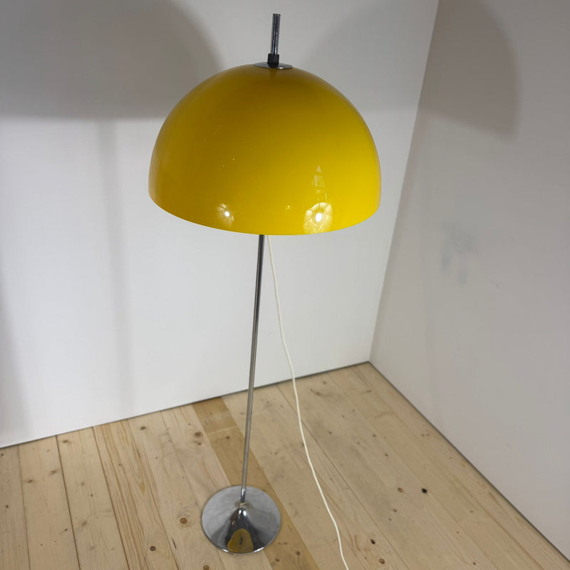 Lampada da Terra Gialla – Design Vintage Nordico