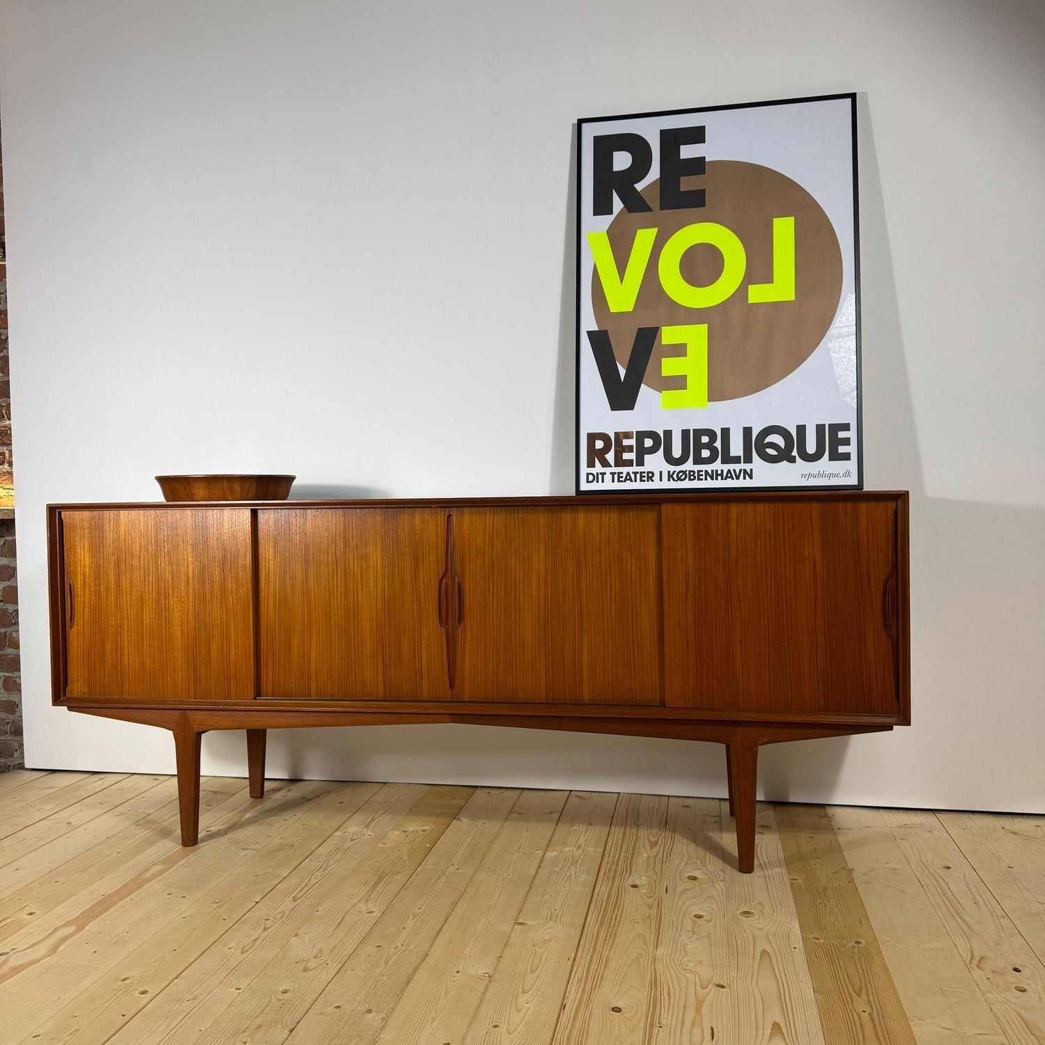 Sideboard danese anni ’60 in teak