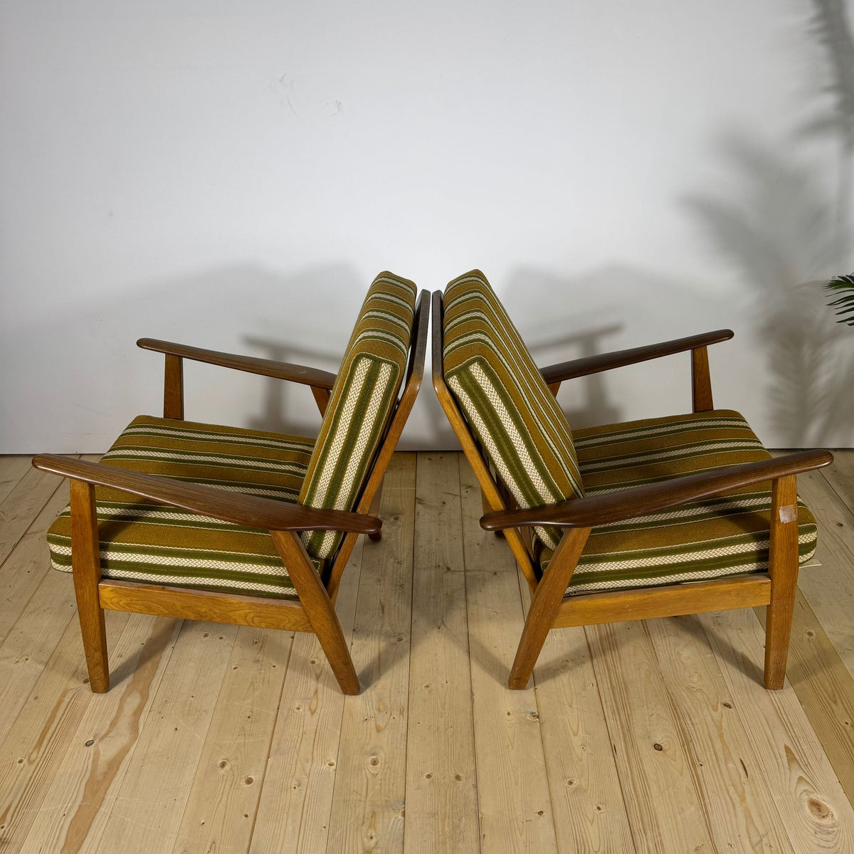 Coppia di Poltrone Danesi Mid-Century Modern in Teak – 1960