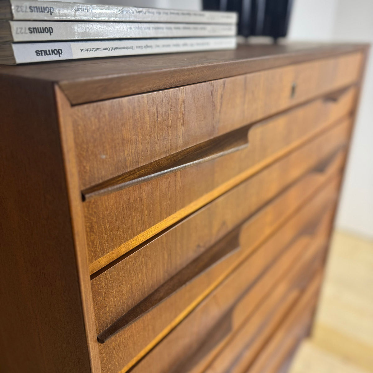 Cassettiera Vintage in Teak – Design Scandinavo Danese, Anni ’60 | Mid-Century Modern
