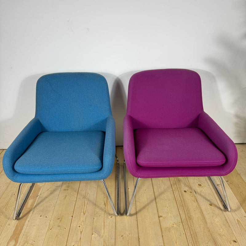 Coppia di Poltrone Mid-Century in Lana con Gambe in Metallo – Anni ’70