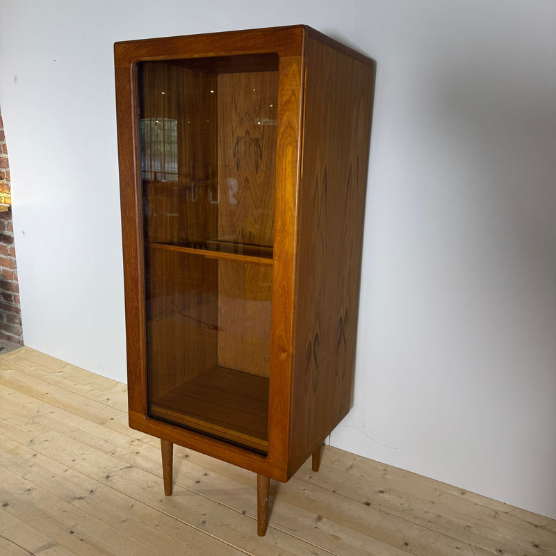 Mobile in teak con anta in vetro, Danimarca 1960