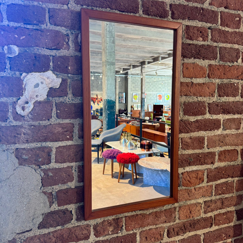 Specchio danese rettangolare in teak, 1960