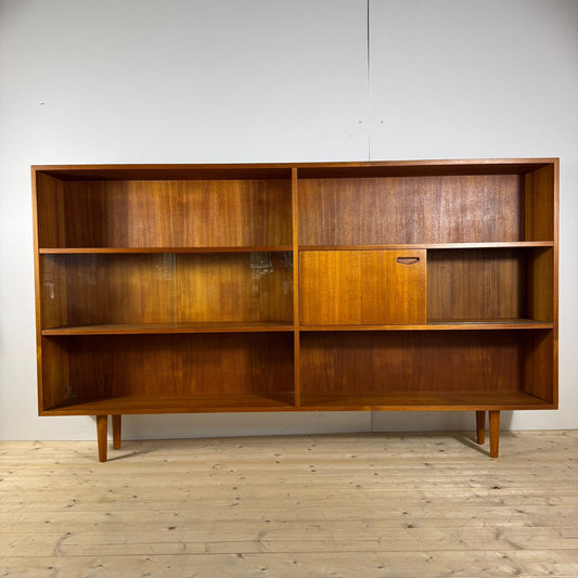 Libreria Clausen & Son vintage in teak con ante in vetro, Danimarca 1960