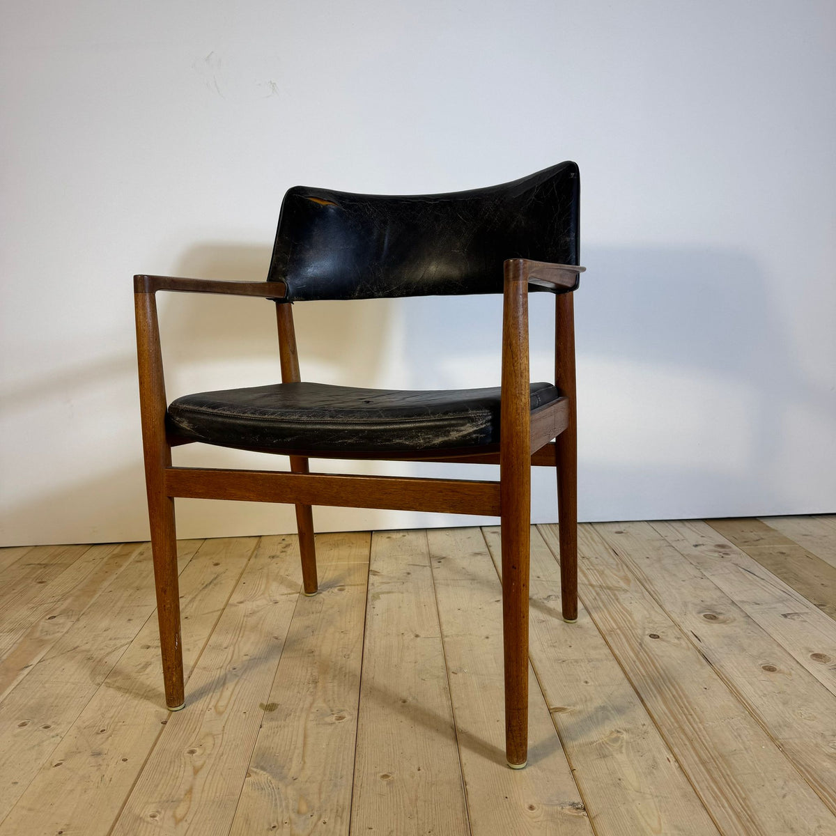Sedia da Scrittoio con Braccioli di Erik Kirkegaard – Danimarca, 1960