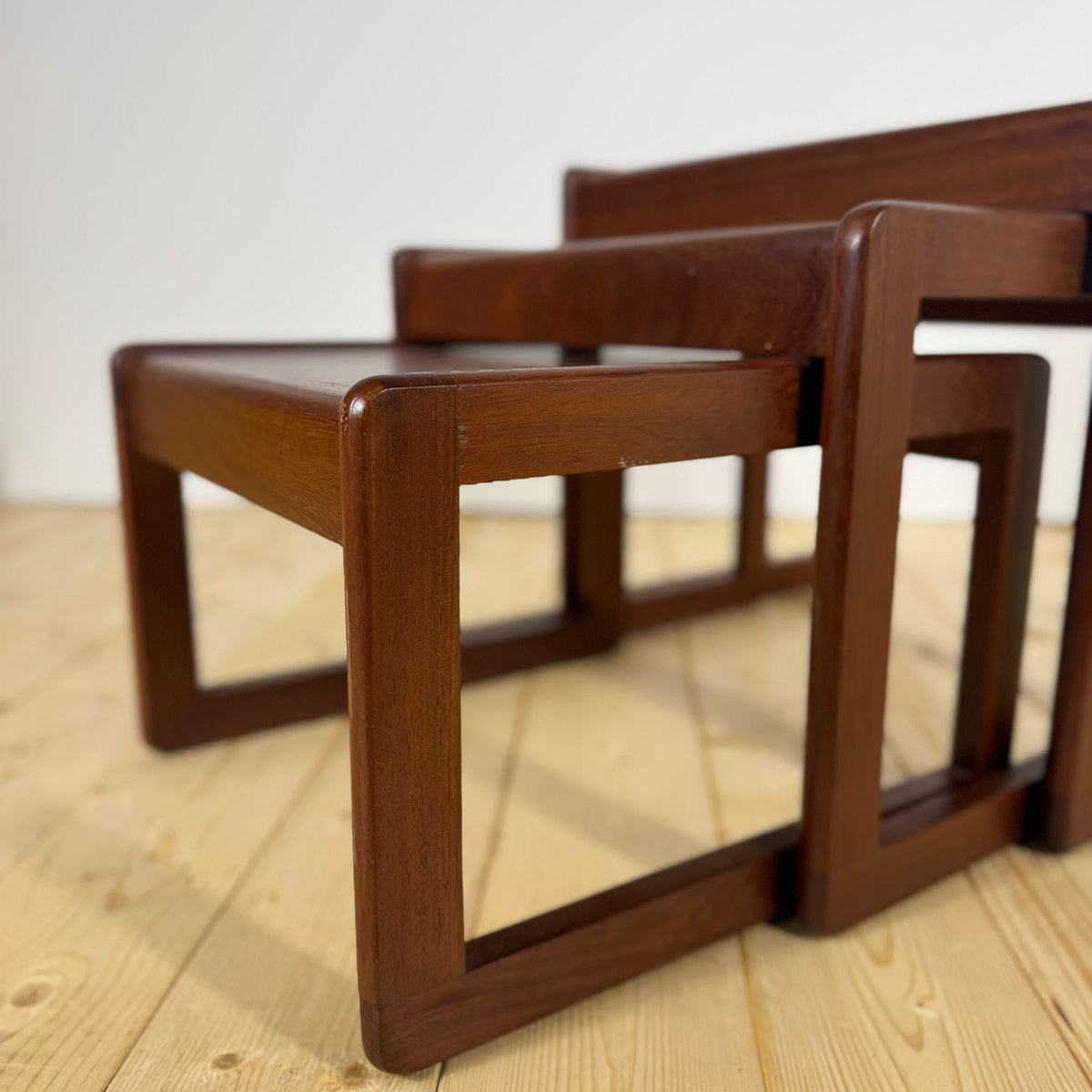 Nesting tables in teak, Danimarca 1960