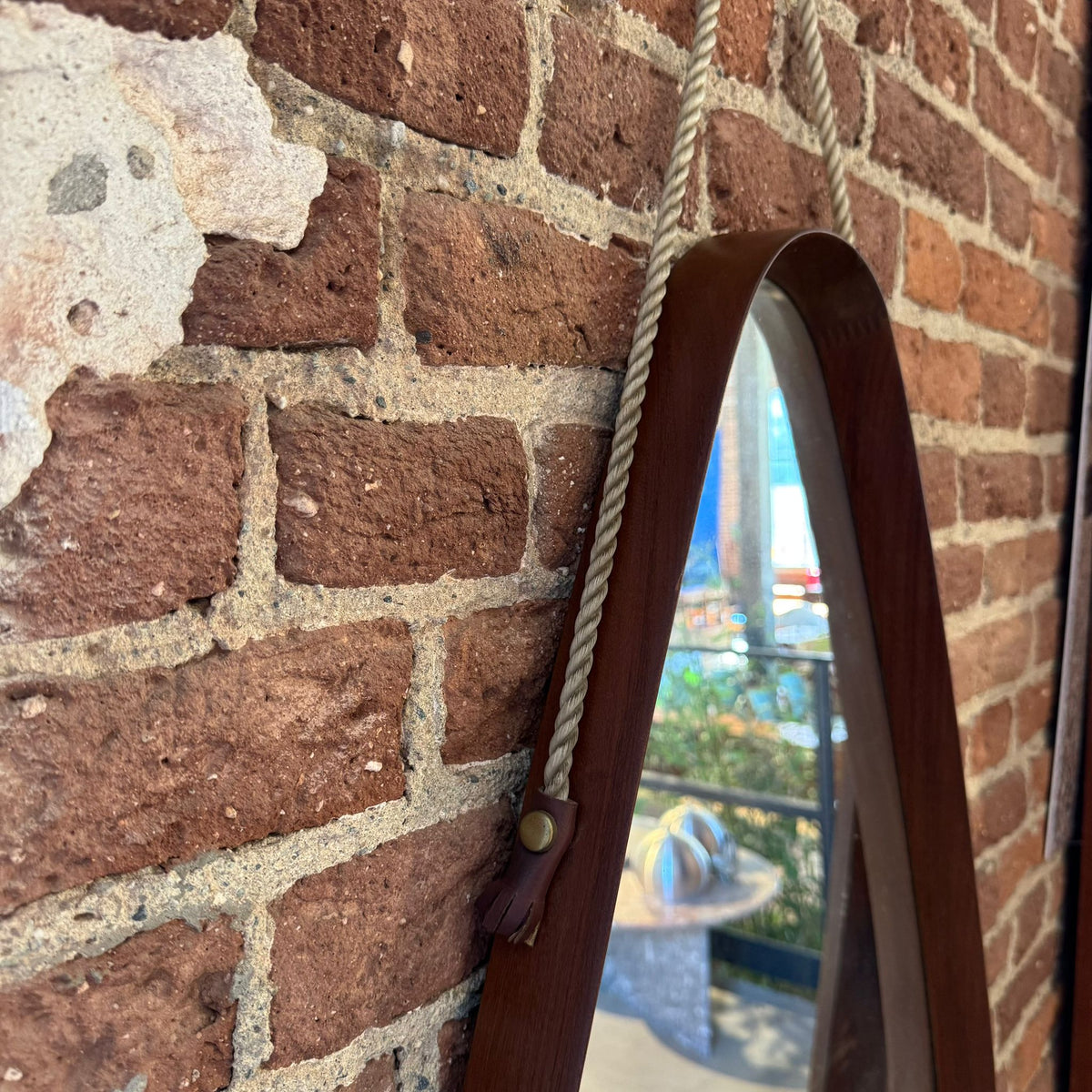 Specchio triangolare in teak originale Mid century