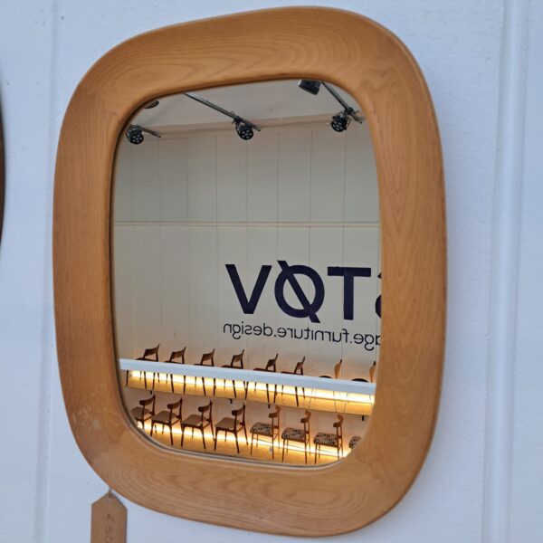 Specchio con cornice in legno di rovere