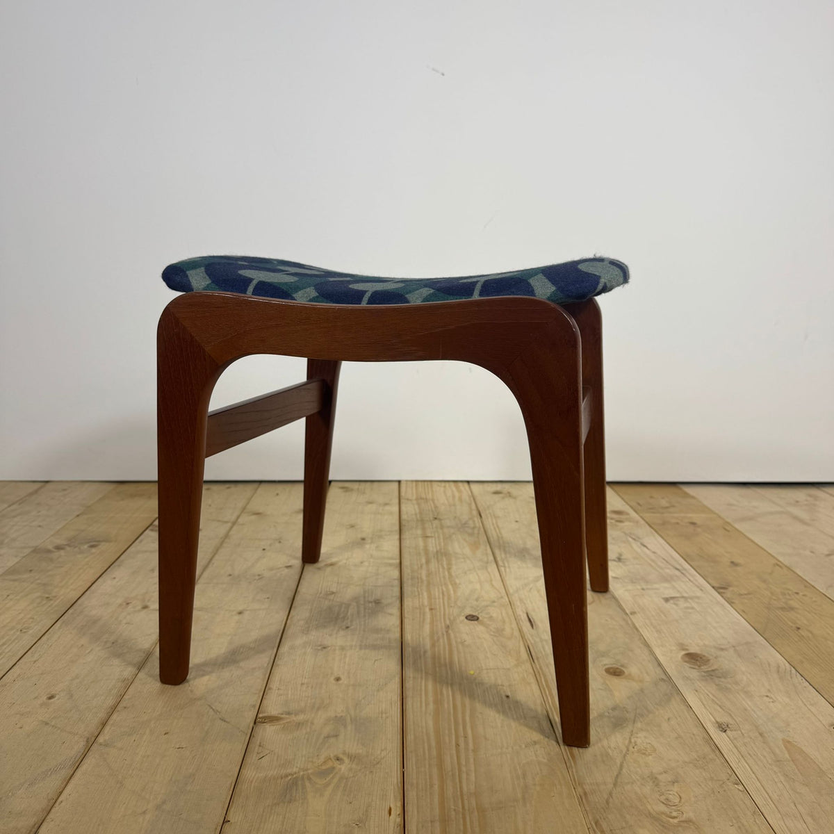 Poggiapiedi Vintage in Teak – Design Danese (Anni '60)