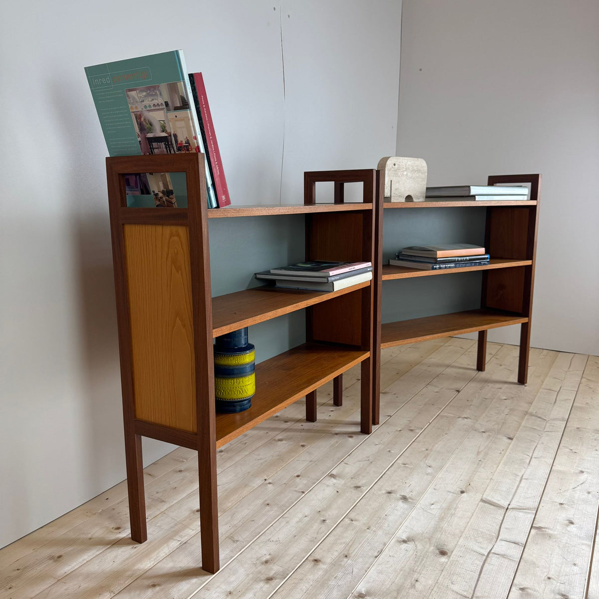 Coppia di librerie in teak, Svezia 1960