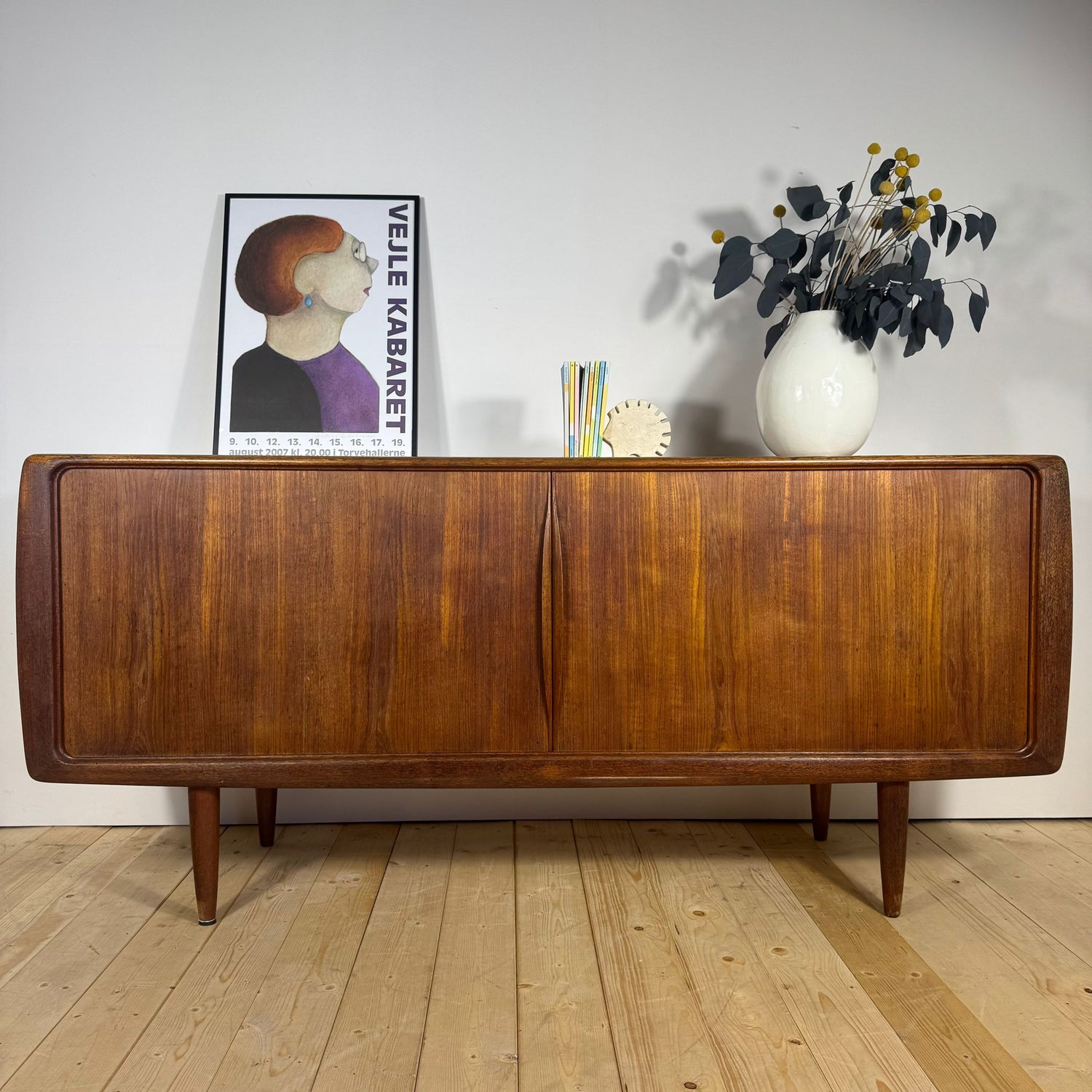 Sideboard in Teak con Ante a Scomparsa – Credenza Mid-Century Anni ’60