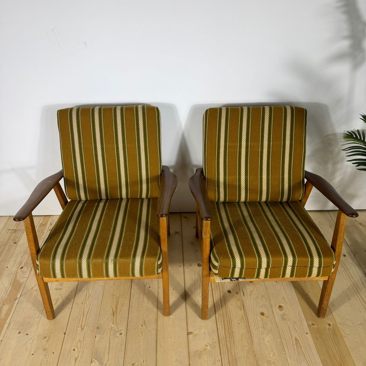Coppia di Poltrone Danesi Mid-Century Modern in Teak – 1960