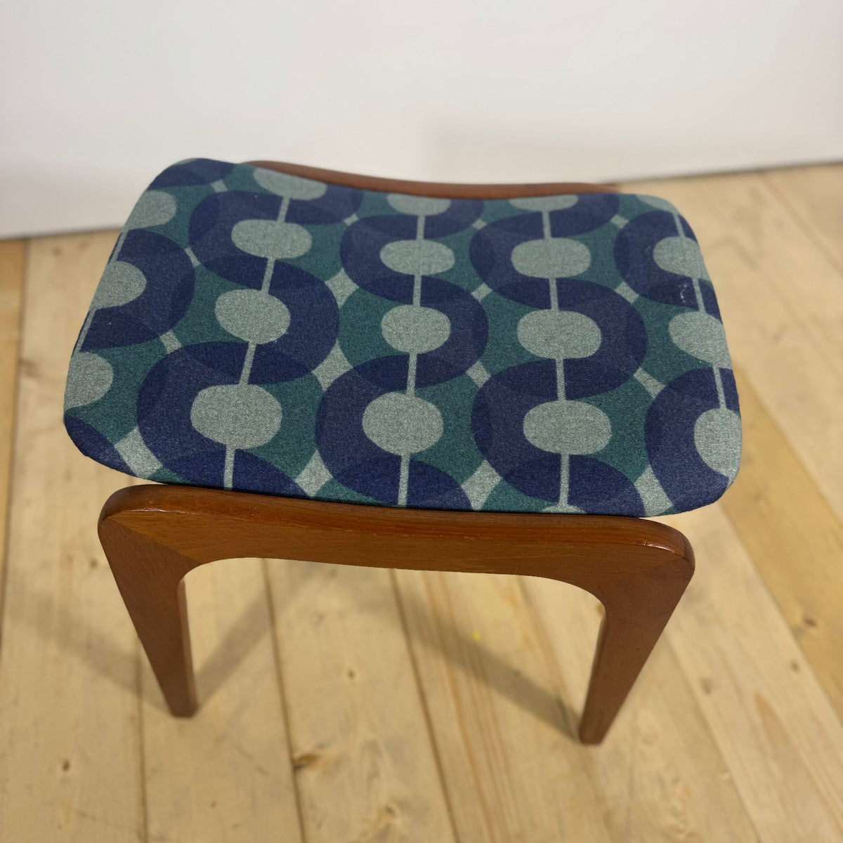 Poggiapiedi Vintage in Teak – Design Danese (Anni '60)