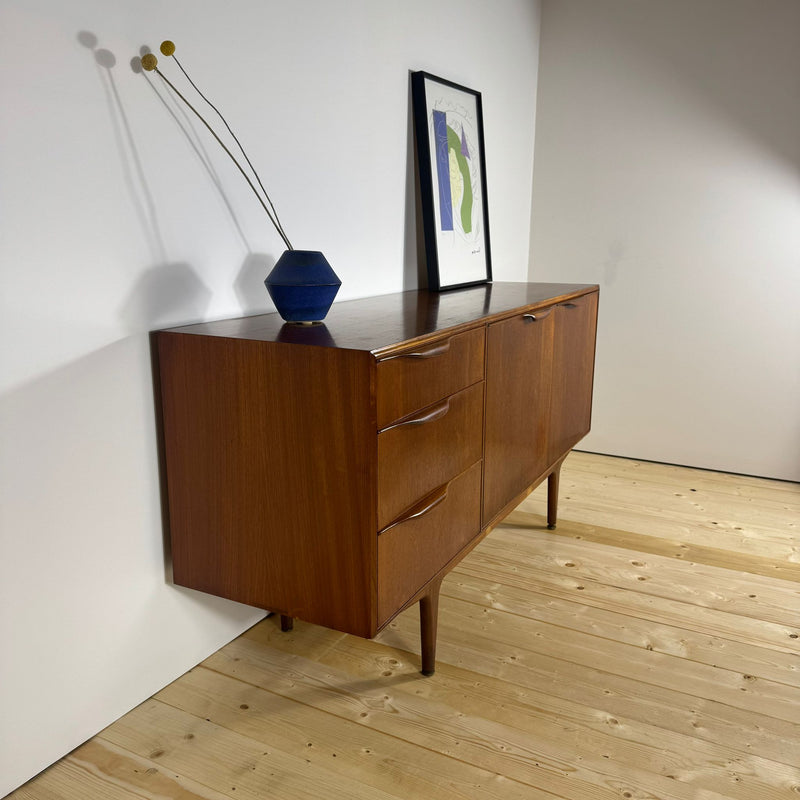 “Sideboard vintage in teak – McIntosh Furniture, anni ’60”
