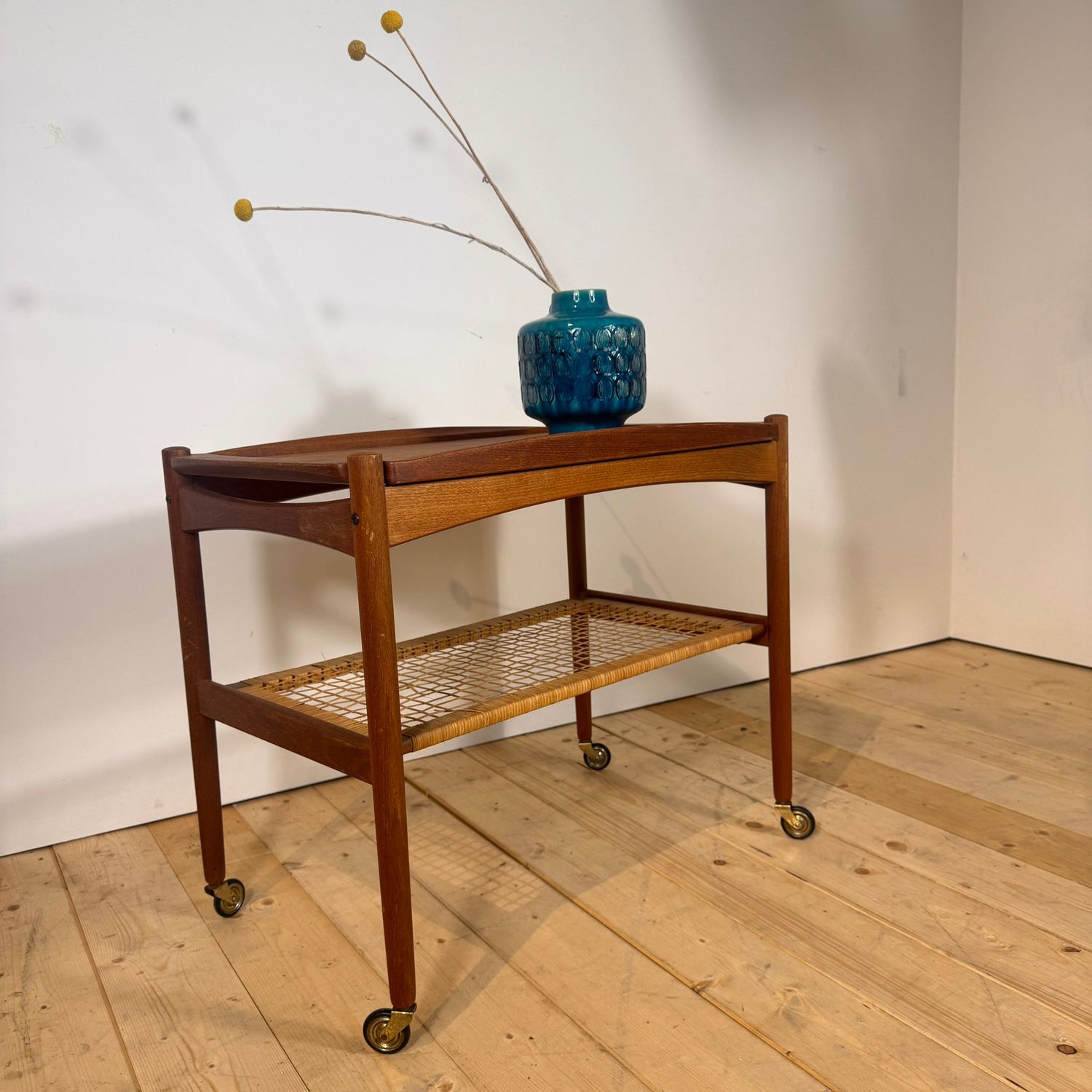 Bar trolley scandinavo di Poul Hundevad, anni '60