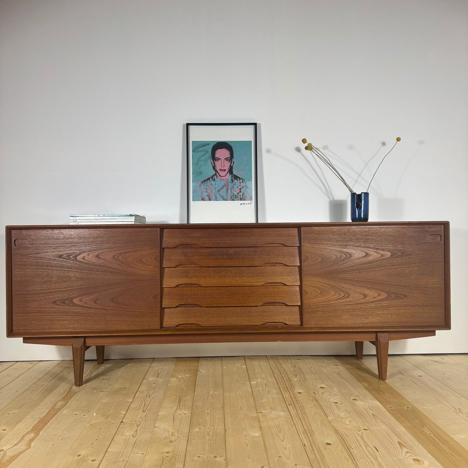 Credenza Henry Rosengren Hansen per Skovby anni 60, vista frontale.