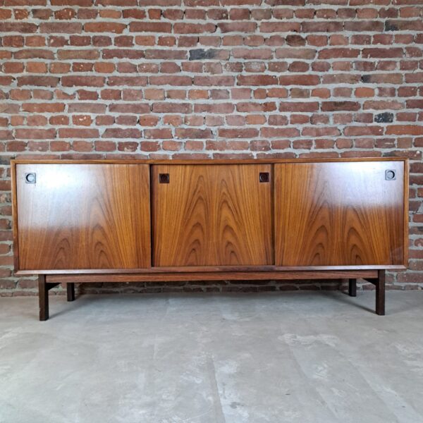 Credenza danese degli anni '60 in palissandro