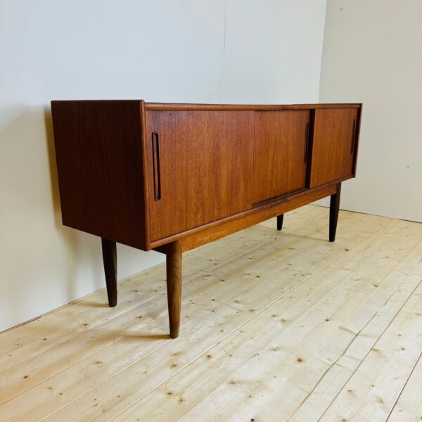 Credenza danese in teak degli anni '60