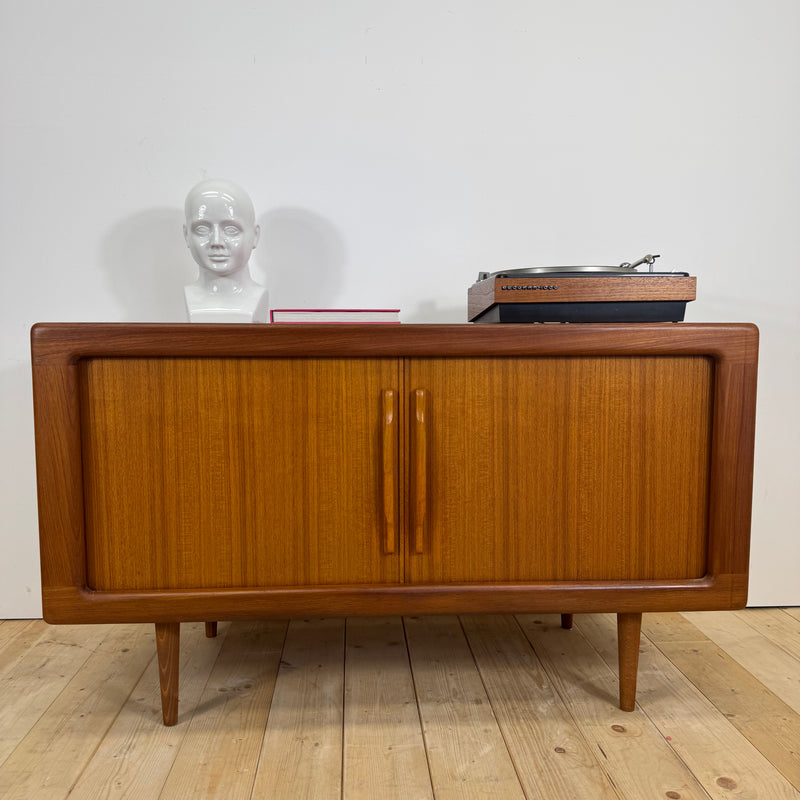 Sideboard Dyrlund in teak con ante a scomparsa, Danimarca 1960