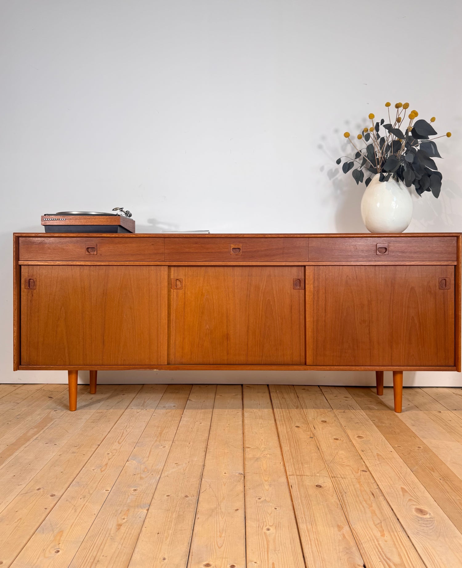 Sideboard in teak, anni ’60