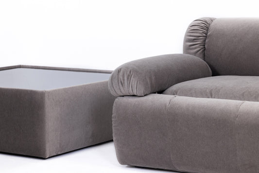 Set da salotto italiano con due divani, due poltrone e tavolino, 1970