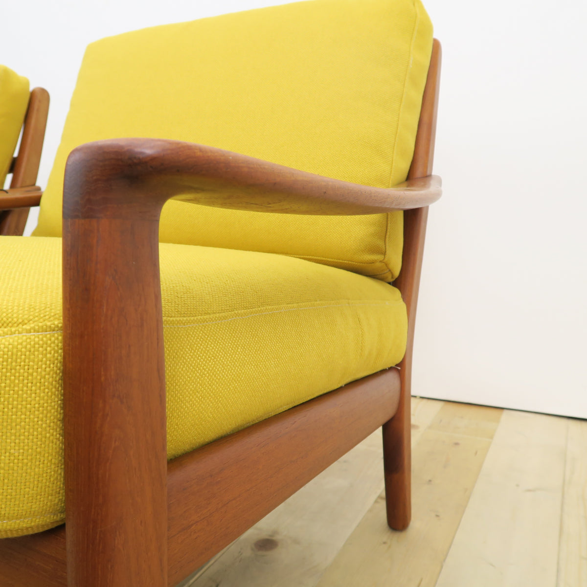 Coppia di poltrone in teak danesi, anni ’60