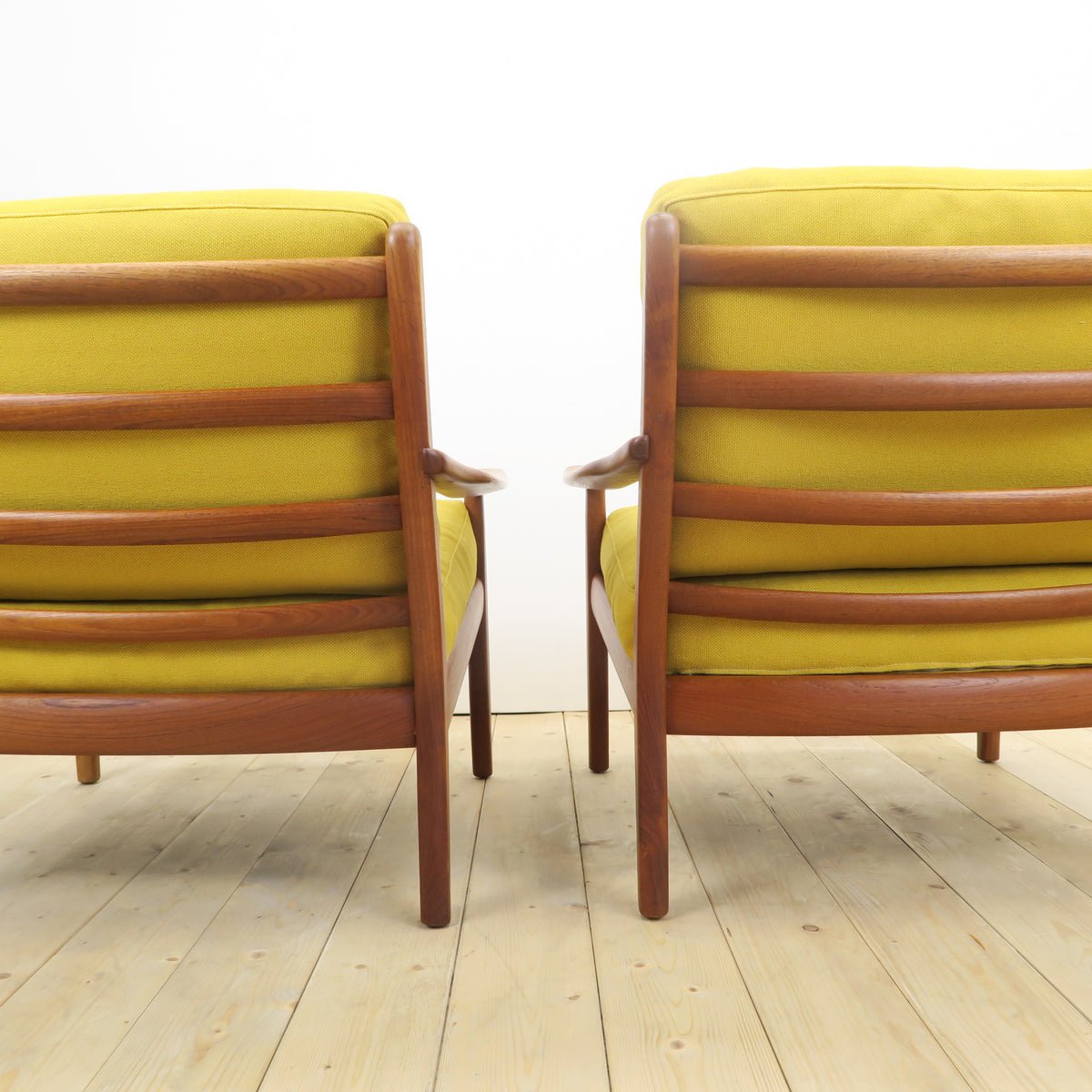 Coppia di poltrone in teak danesi, anni ’60