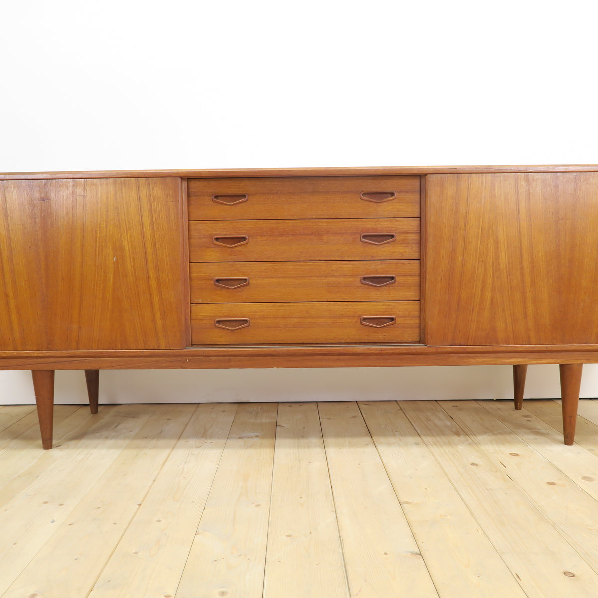Sideboard in teak di Clausen & Søn, anni ’60