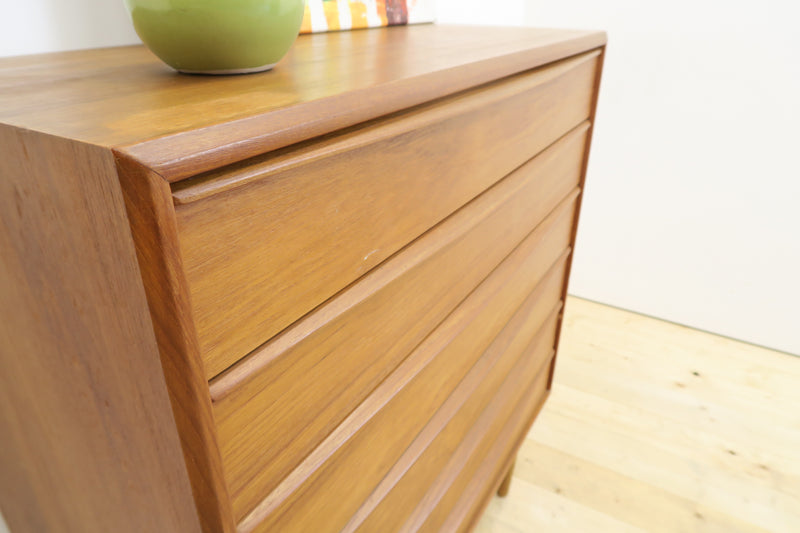 Cassettiera compatta in teak, anni ’60