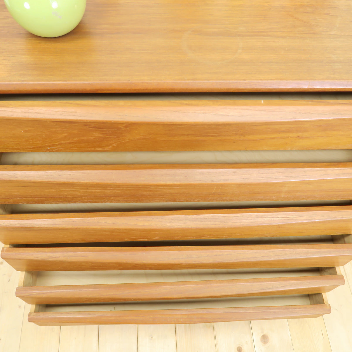 Cassettiera compatta in teak, anni ’60