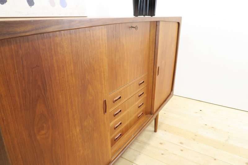 Highboard in teak con ante e cassetti, anni ’60