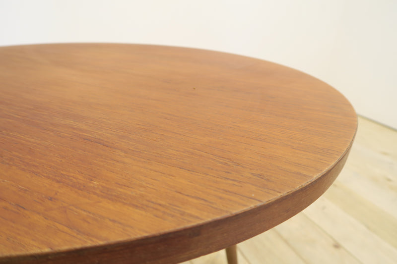Round teak coffee table, 1960s