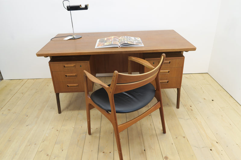 Teak writing desk with drawers, Denmark 1960