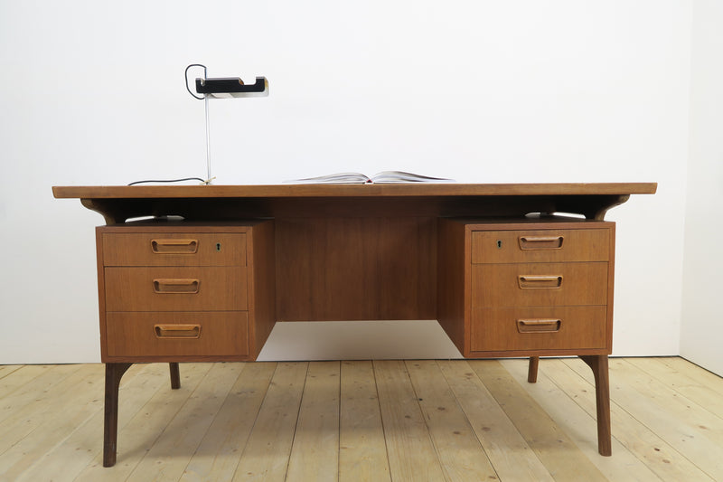 Teak writing desk with drawers, Denmark 1960