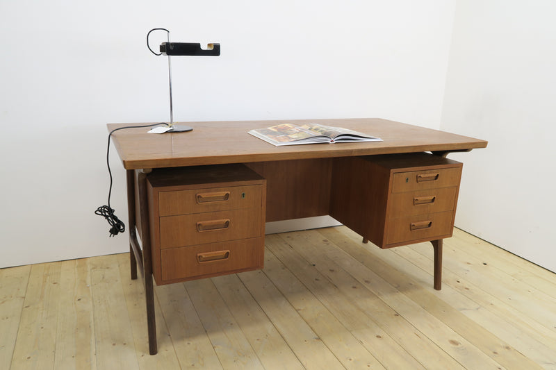 Teak writing desk with drawers, Denmark 1960
