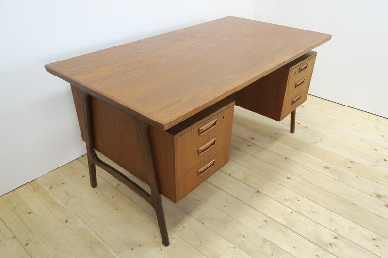 Teak writing desk with drawers, Denmark 1960