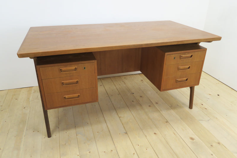 Teak writing desk with drawers, Denmark 1960