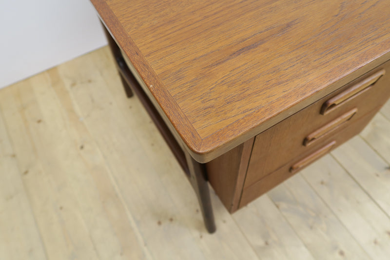 Teak writing desk with drawers, Denmark 1960