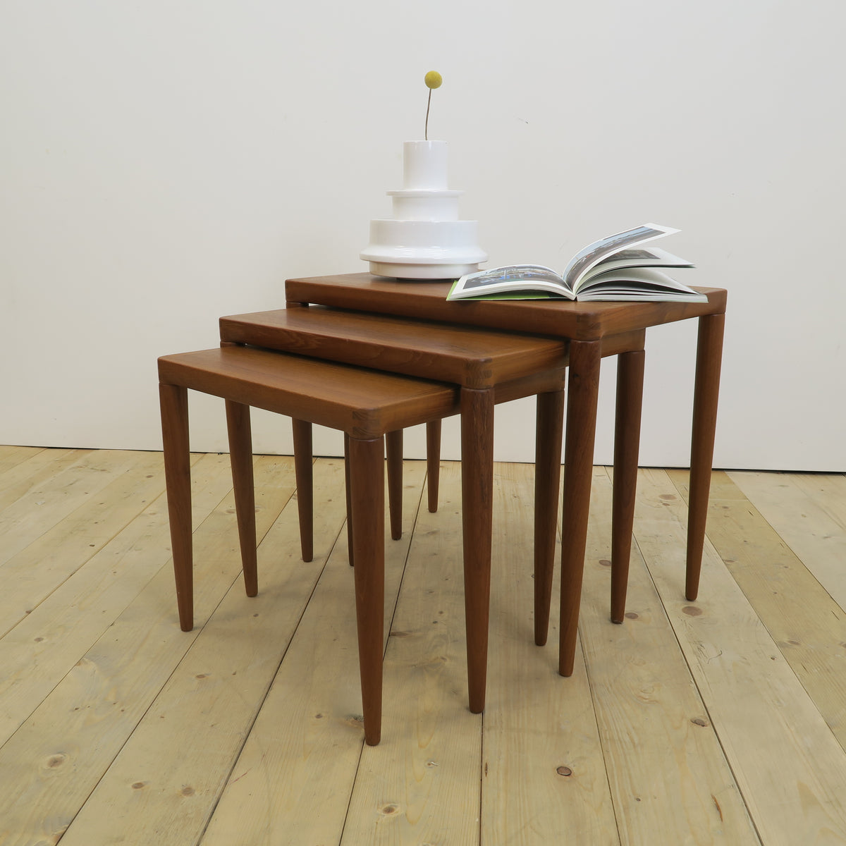 Tavolini Nesting in Teak – H.W. Klein per Bramin, Danimarca 1960 | Mid-Century