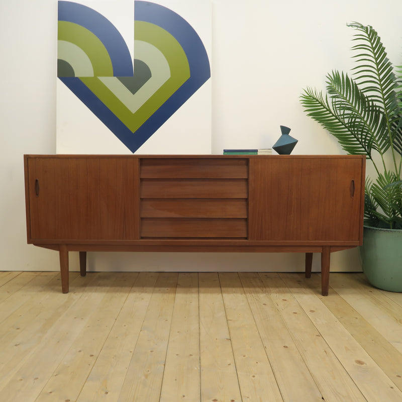 Sideboard “Trio” di Nils Jonsson per Troeds, teak, Svezia 1960