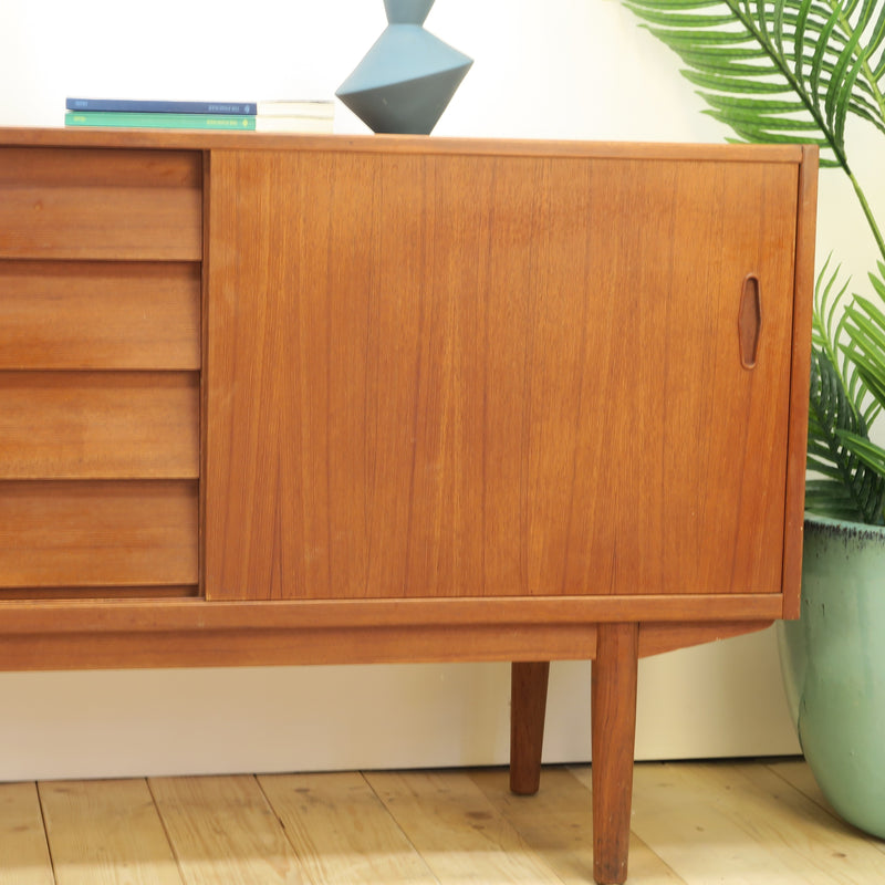 Sideboard “Trio” di Nils Jonsson per Troeds, teak, Svezia 1960