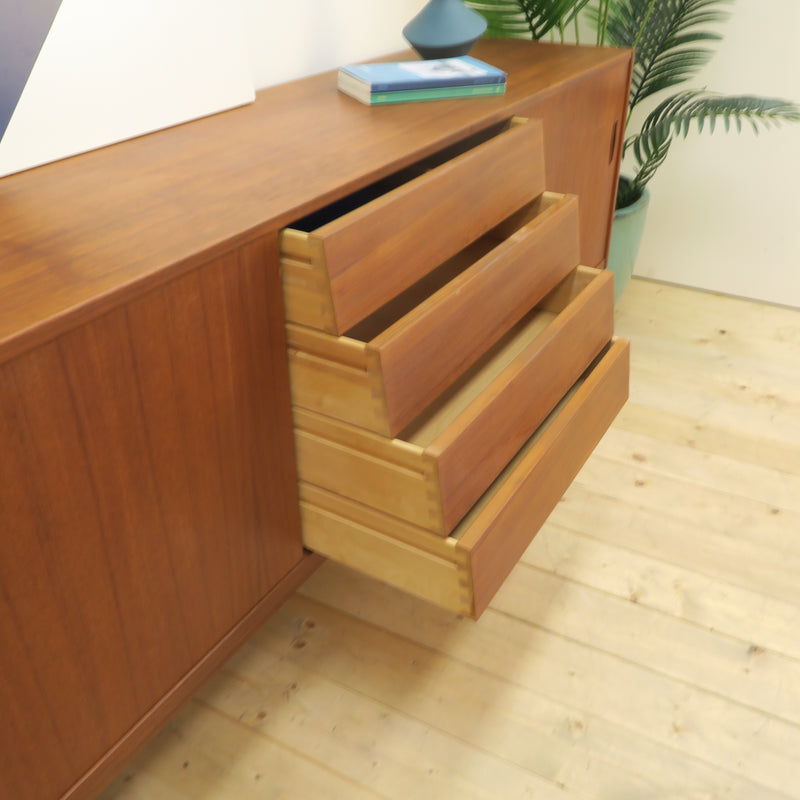 Sideboard “Trio” di Nils Jonsson per Troeds, teak, Svezia 1960