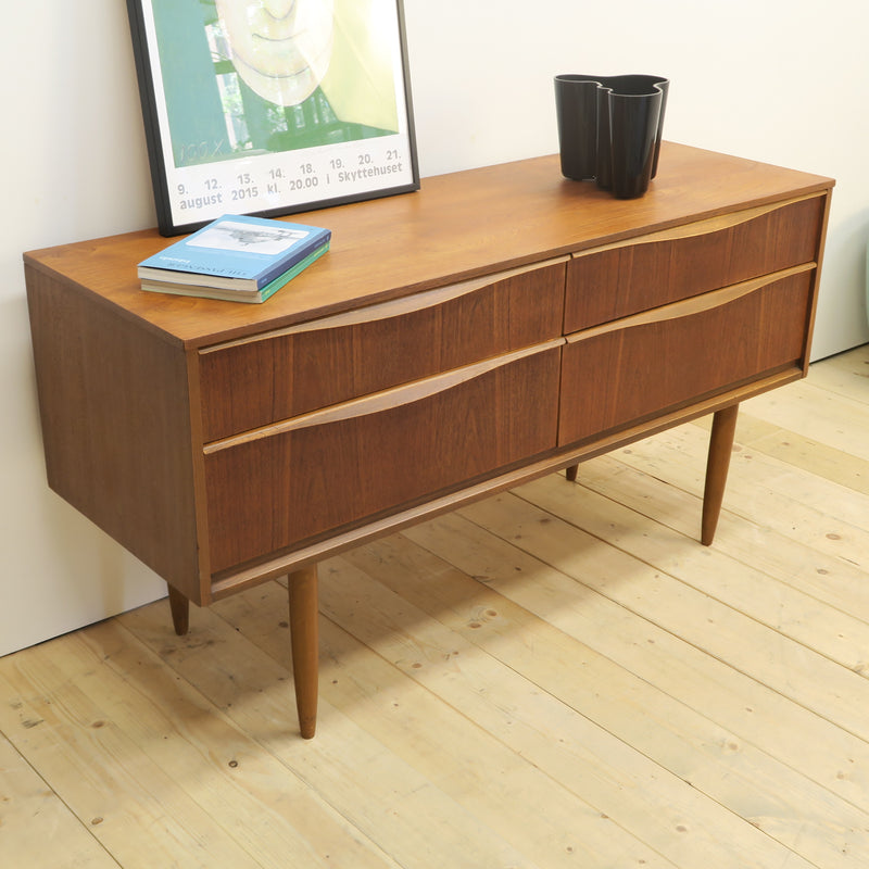 Cassettiera Austinsuite in teak, anni ’60