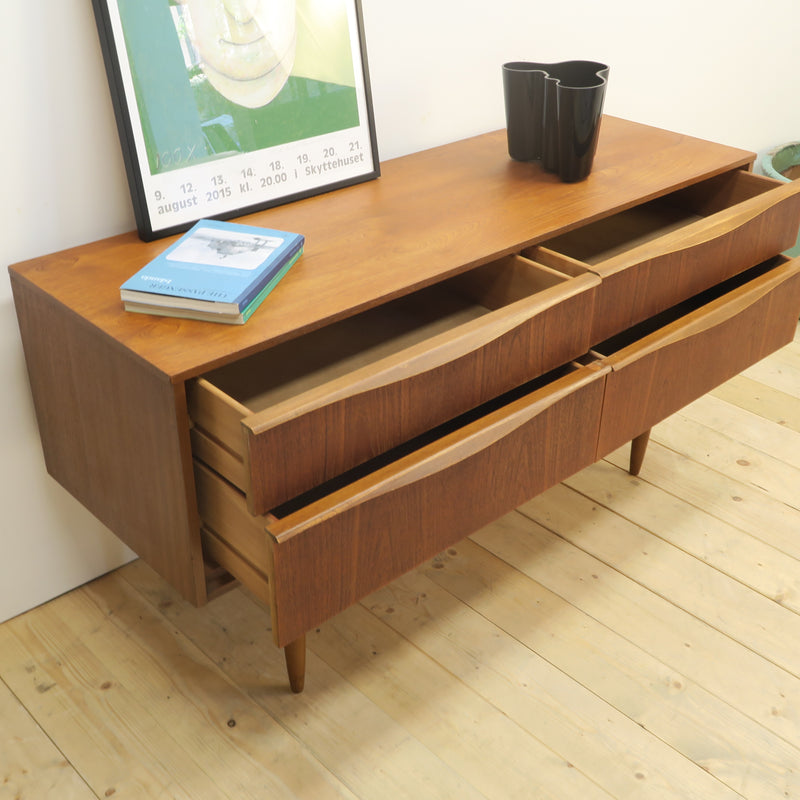 Cassettiera Austinsuite in teak, anni ’60